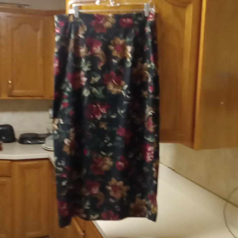 BRIGGS NEW YORK   SKIRT WOMENS SIZE 14
